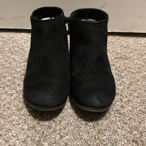 Cat & Jack Suede Black Ankle Boots Size 1